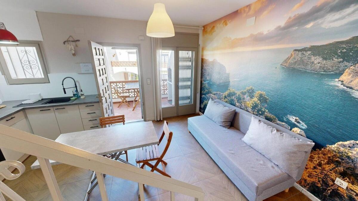 Maison Dans Piscine Holiday home *