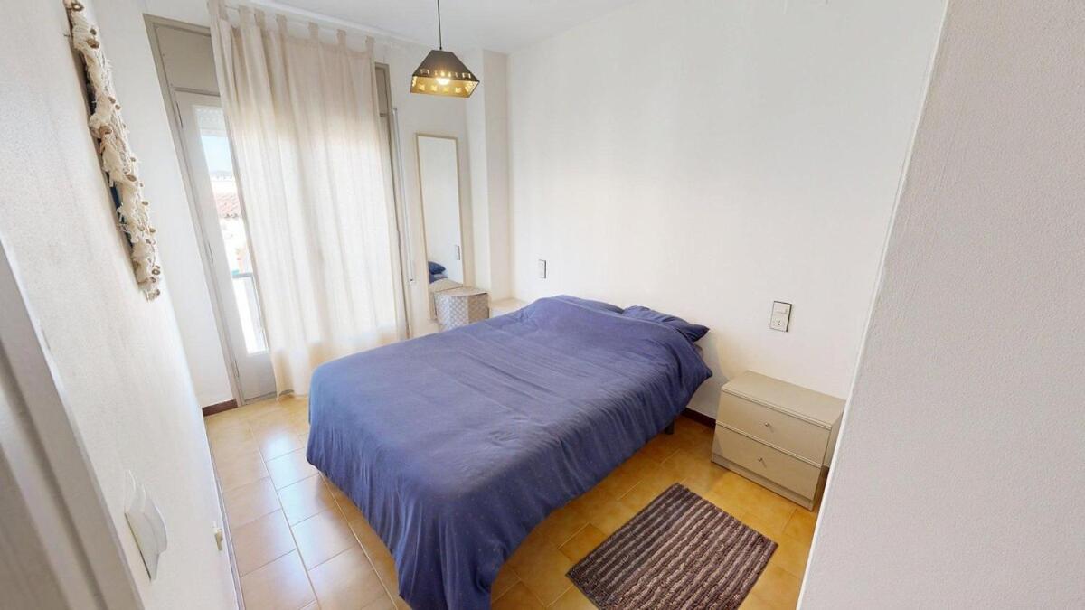 Maison Dans Piscine Holiday home Roses